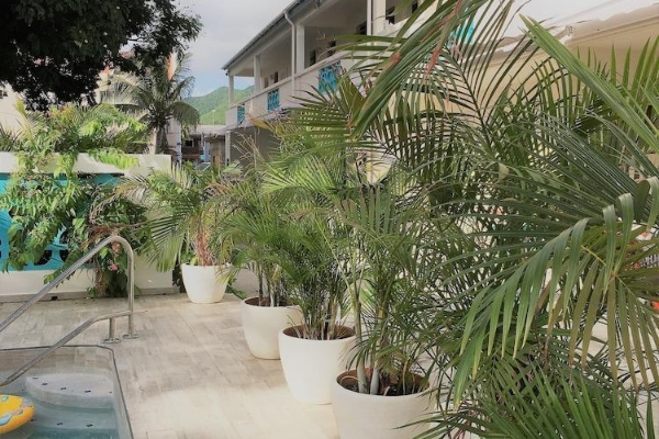 Turquoise Shell Inn (Simson Bay Village)